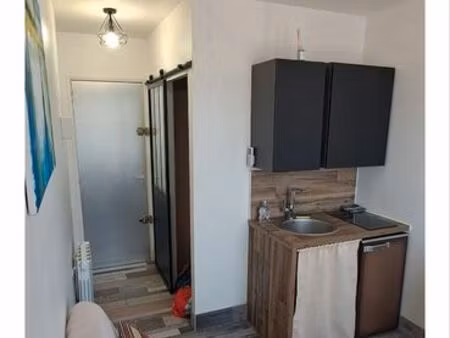 studette meublée haut de périer