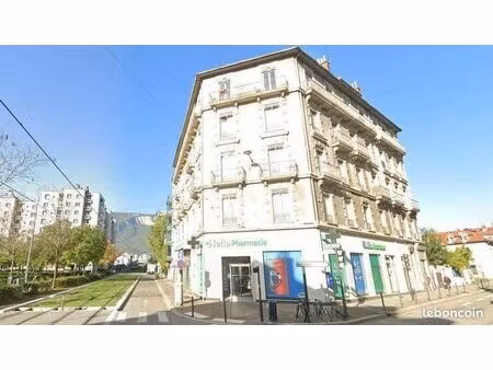 appartement 1 pièce 18 m²