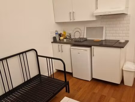 à louer – studio lumineux avec balcon et parking à meudon