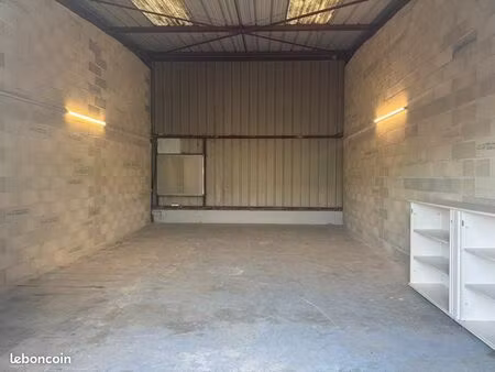 local d’activité 120m2 possible chambre froide