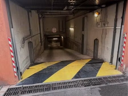 loue garage centre ville
