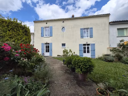 vente maison 7 pièces 165 m² loulay (17330)