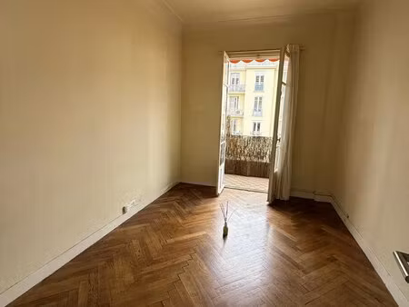 location appartement 2 pièces 44m² nice 06000