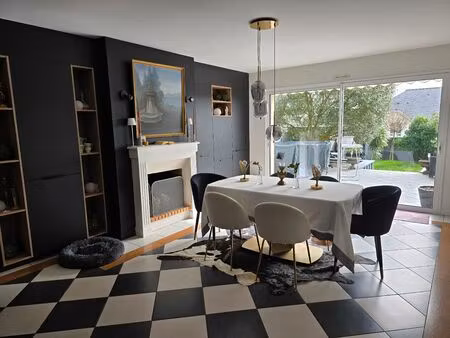 maison de standing avec piscine et jardin - un havre de paix à découvrir