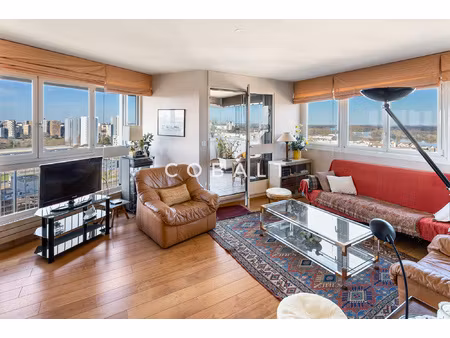 exclusivité dernier étage lumineux avec vue sur la loire