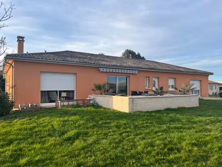 vente maison 6 pièces 164 m² à thiviers (24800)  276 120 €