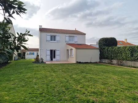 vente maison 6 pièces  127.00m²  basse