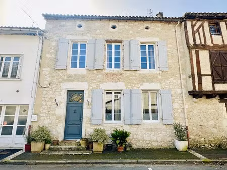 maison de caractère de 4 chambres à eymet
