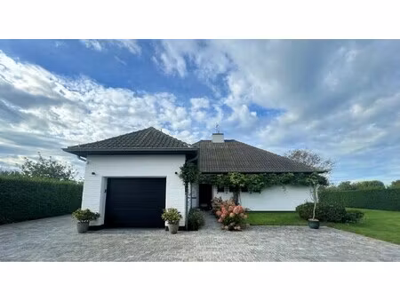 prachtige karaktervolle villa op groot perceel nabij invalswegen