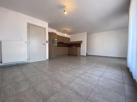 duplex-appartement met 2 slpks en terras in het centrum van houthalen