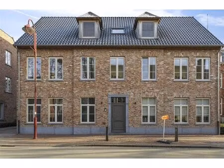 appartement met terras en autostaanplaats