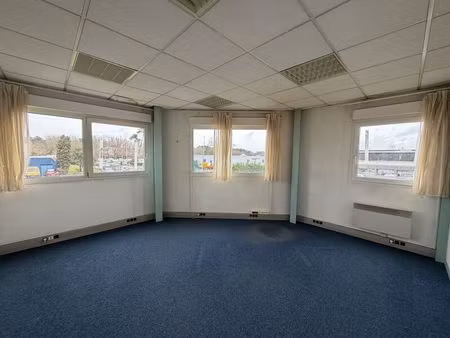 bureaux a louer eysines