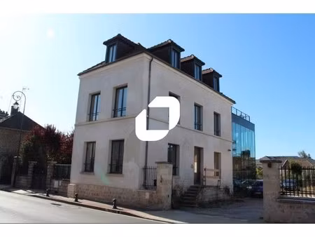 location bureau l isle adam 95290