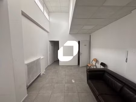 a vendre  bureaux pmr erp