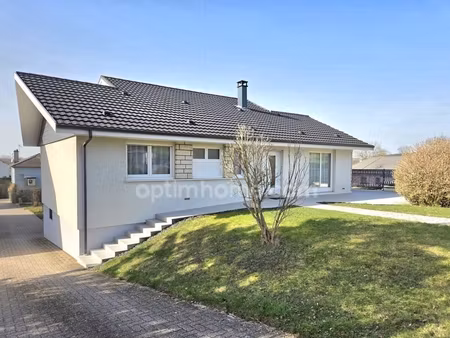 à vendre maison individuelle de plain pied sur sous-sol  5 chambres et jardin à bras sur m