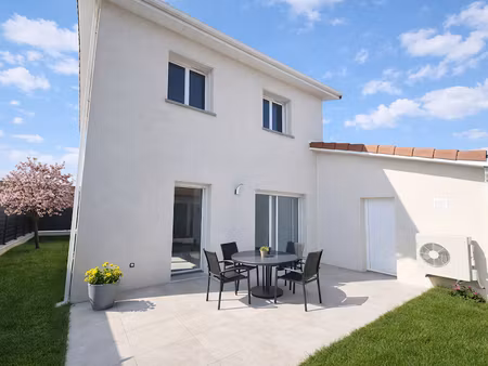 vente maison 5 pièces 102 m² à saint-alban-du-rhône (38370)  345 000 €