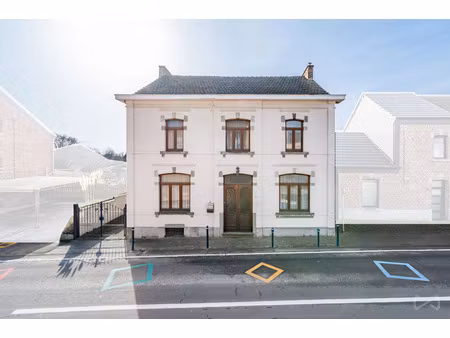 huis te koop in leuze met 5 slaapkamers