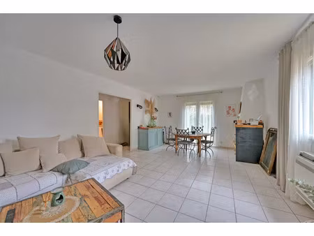 vente maison 6 pièces 110m2 vestric-et-candiac 30600 - 285000 € - surface privée