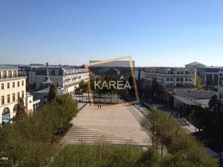 location local professionnel 83m² chessy 77700