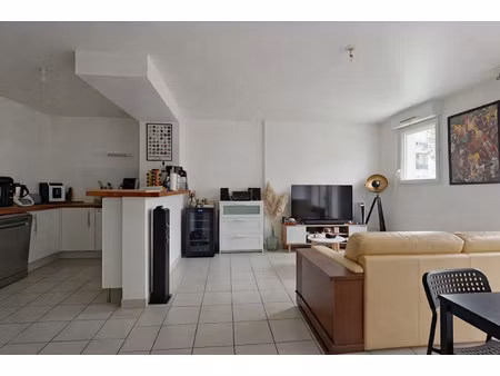 saint cyr sur loire  appartement type 3 en rez-de-jardin vendu vide