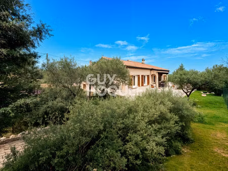 à vendre : villa plain-pied (138 m²) spacieuse à pujaut