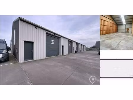 surface commerciale à louer à zoning de la voie cuivrée 27 dinant (vbd57729)