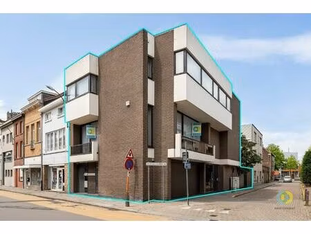 commercieel te koop in vilvoorde met 4 slaapkamers