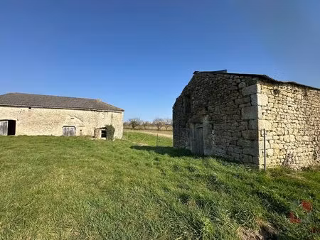 grange + dépendance à rénover