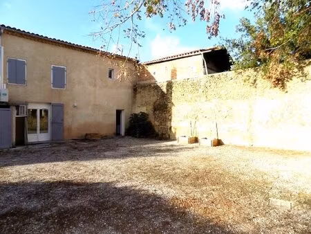 maison au coeur du village de seissan