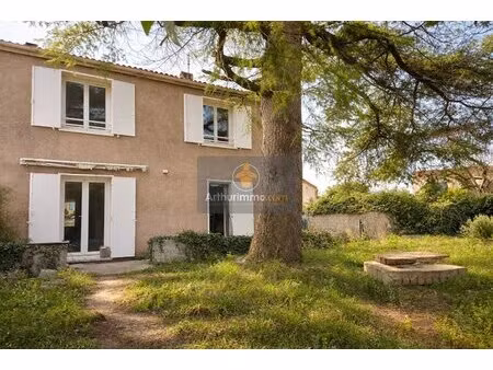 maison t5 avec jardin clôturé