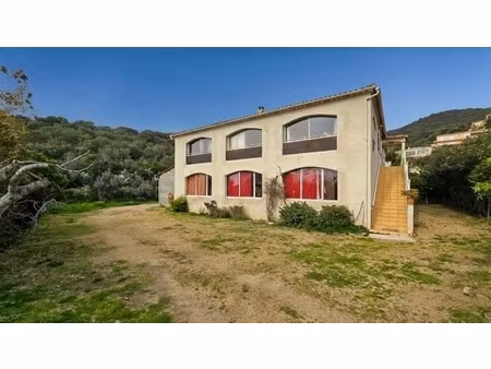 maison à vendre 5 pièces coggia(20)