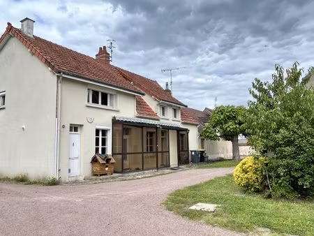 maison avec grange et terrain à st-amand montrond