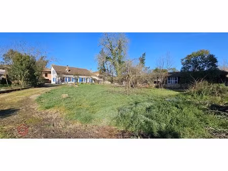 maison de caractère. potentiel maison d'hôtes.