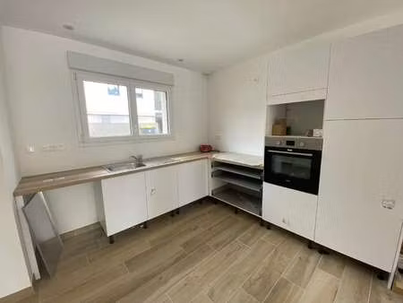 location maison à laval (53000) : à louer / 94m² laval