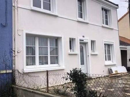 location maison à rezé (44400) : à louer / 110m² rezé