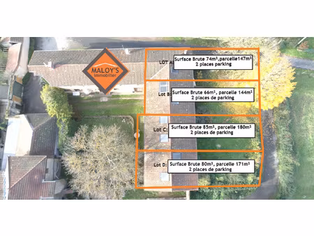 a saisir! 4 plateaux de 66 à 85 m2 au coeur d'une belle demeu
