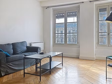 t2 meuble de 49 35 m2 place des terreaux