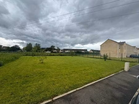 terrain constructible viabilisé à vendre