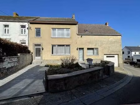 grande maison avec garage et jardin