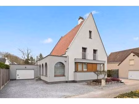 opportunité unique : maison spacieuse et polyvalente avec 4…