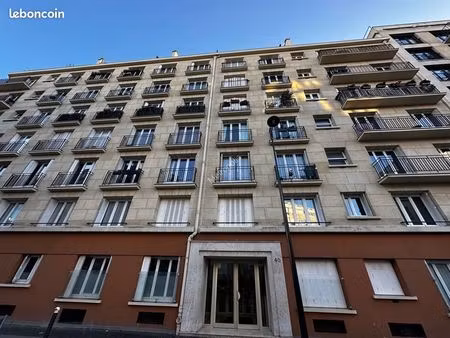 appartement 3 pièces 65 m²