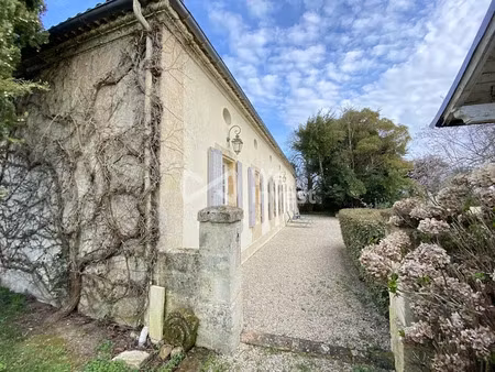 vente maison 9 pièces 250 m² à bayon-sur-gironde (33710)  513 500 €