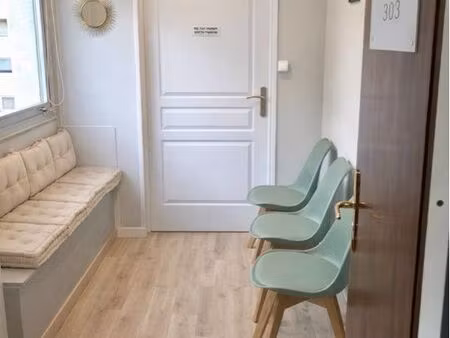 grand bureau à louer rue pastorelli