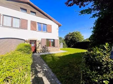 bel appartement 2 ch. à louer à bertogne