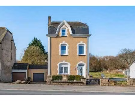 maison 4 chambres avec grand jardin.