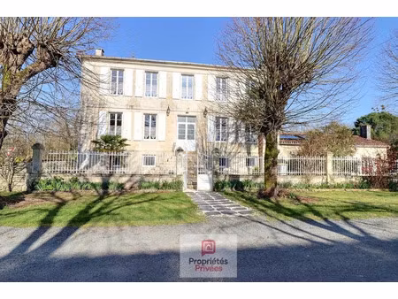 vente propriété 8 pièces 265 m² à rochefort (17300)  575 000 €