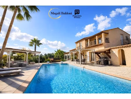 vente villa 7 pièces 186 m² à roquebrune-sur-argens (83520)  720 000 €