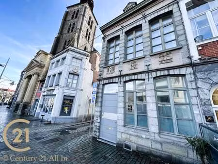 maison style louis iv avec trois chambres et