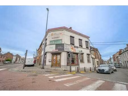 immeuble de rapport particulièrement bien situé dans le cent