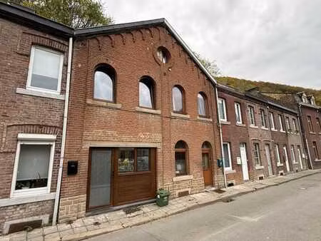 charmante maison proche du centre de huy